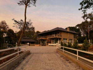 luxury pool villa in coorg