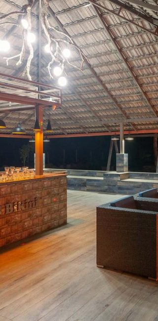 Pool side party setup